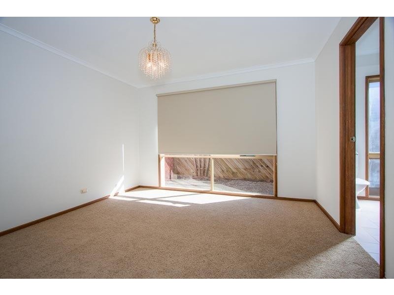 43 Muirfield Drive, Sunbury VIC 3429