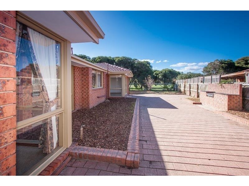 43 Muirfield Drive, Sunbury VIC 3429