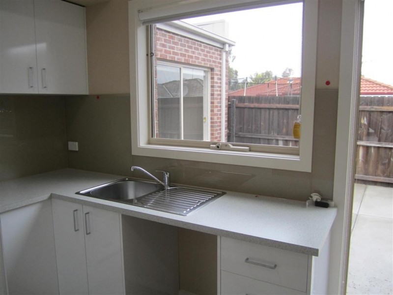 31 LAPEROUSE CLOSE, Sunbury VIC 3429