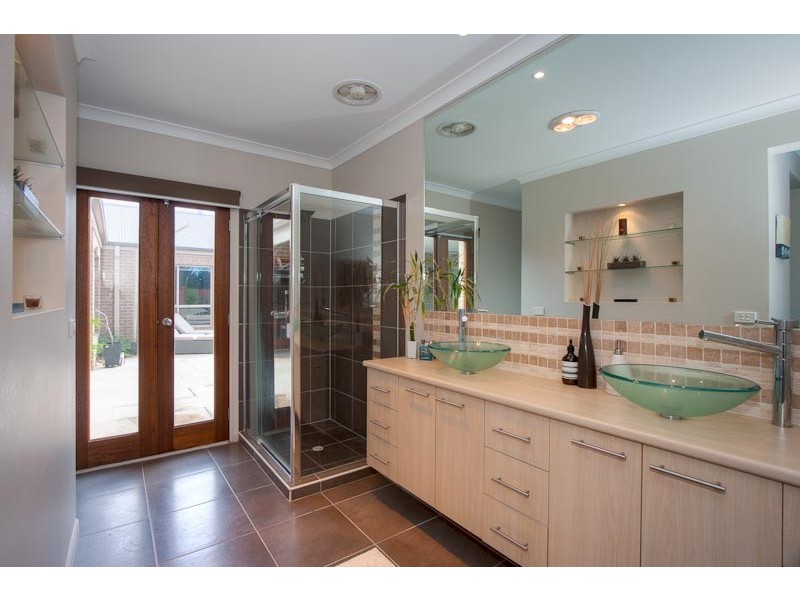 65 Spavin Drive, Sunbury VIC 3429