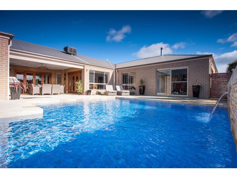 65 Spavin Drive, Sunbury VIC 3429