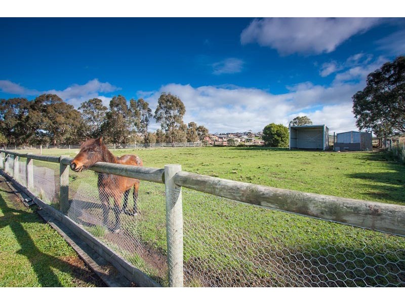 65 Spavin Drive, Sunbury VIC 3429