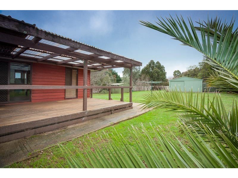 4 Clifton Drive, Lancefield VIC 3435