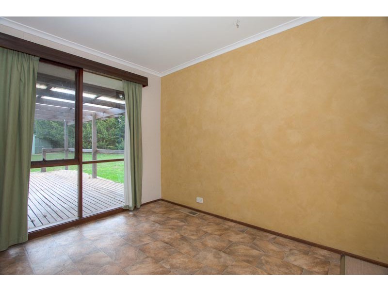 4 Clifton Drive, Lancefield VIC 3435