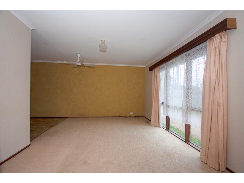 4 Clifton Drive, Lancefield VIC 3435