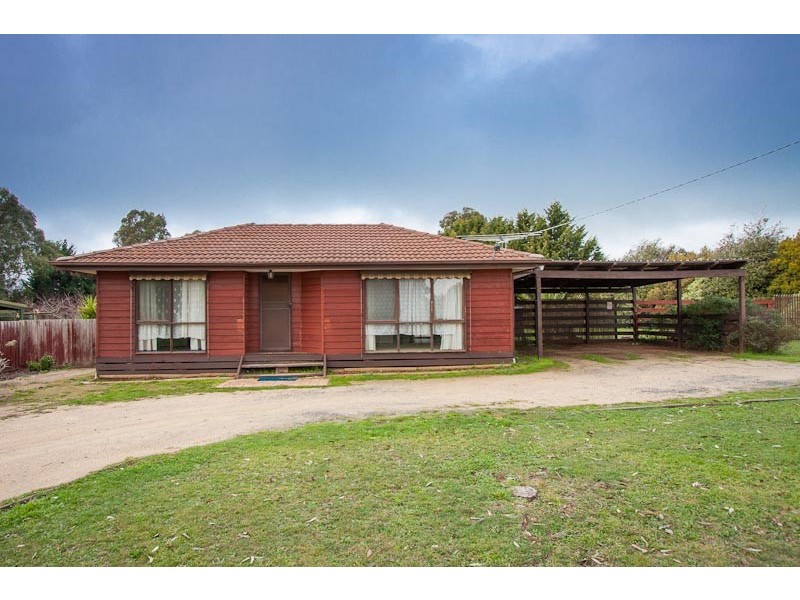 4 Clifton Drive, Lancefield VIC 3435