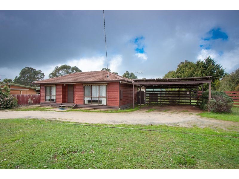 4 Clifton Drive, Lancefield VIC 3435