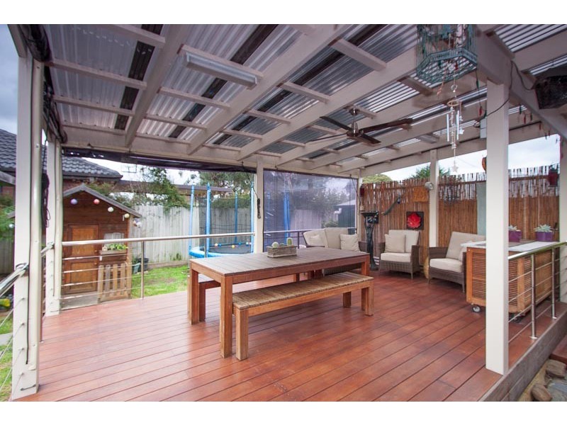 22 Dobell Avenue, Sunbury VIC 3429