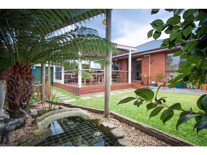 22 Dobell Avenue, Sunbury VIC 3429