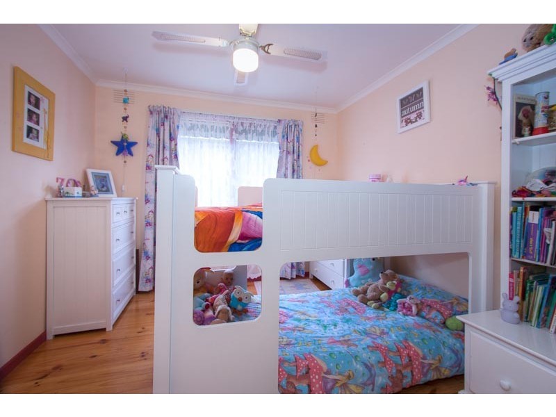 22 Dobell Avenue, Sunbury VIC 3429