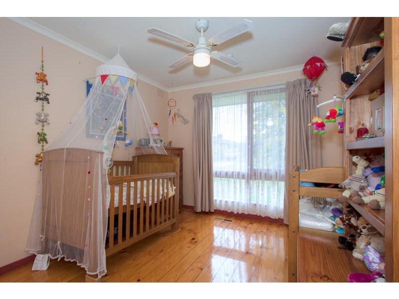 22 Dobell Avenue, Sunbury VIC 3429