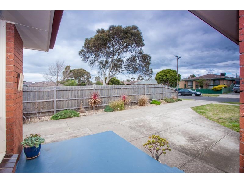 22 Dobell Avenue, Sunbury VIC 3429