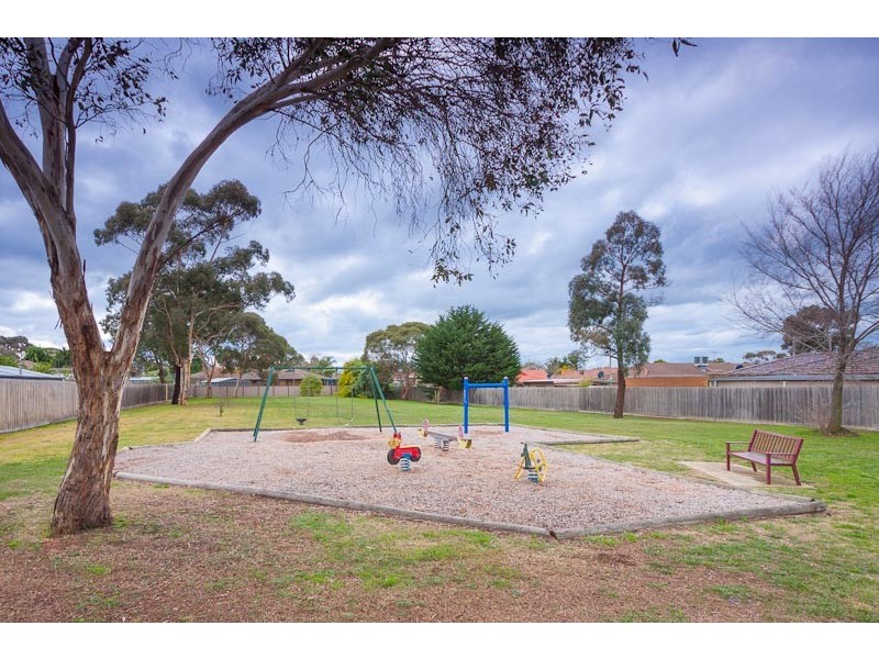 22 Dobell Avenue, Sunbury VIC 3429