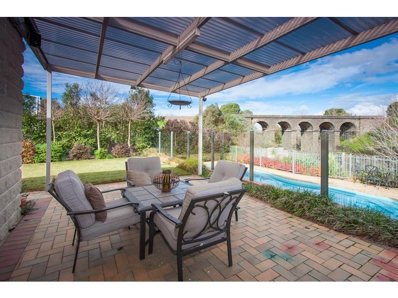 95 Yellow Gum Boulevard, Sunbury VIC 3429