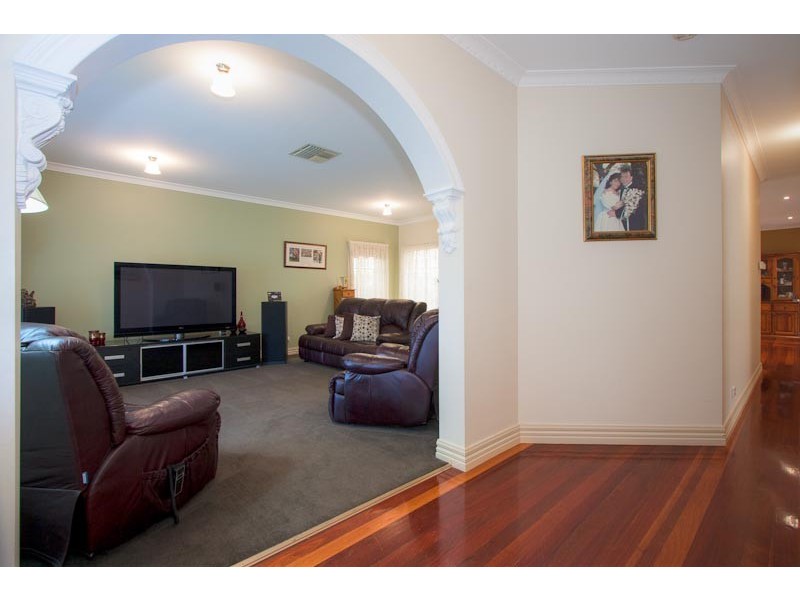 23 De Lisle Avenue, Sunbury VIC 3429