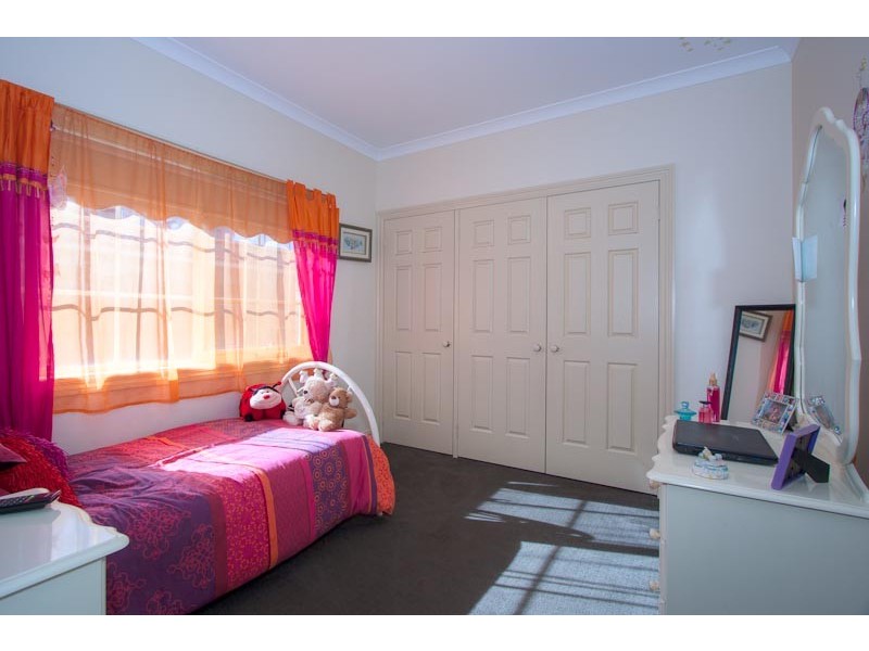 23 De Lisle Avenue, Sunbury VIC 3429