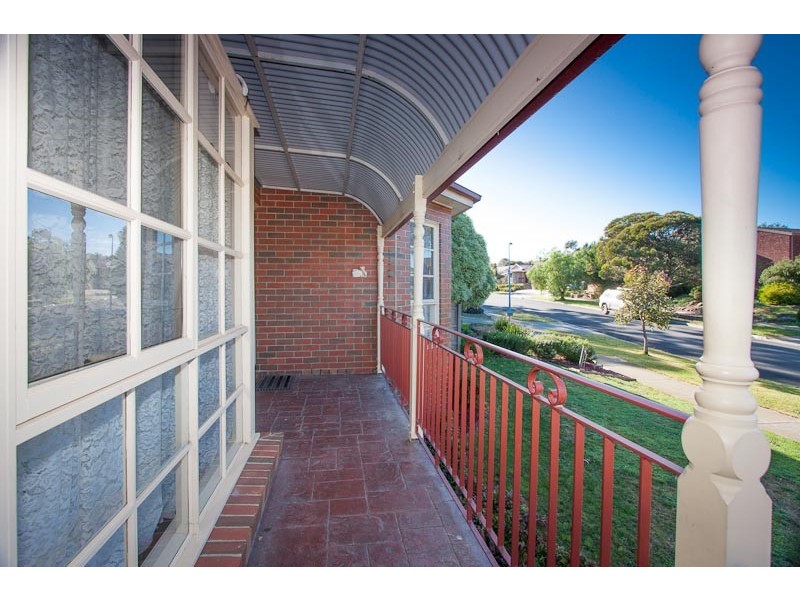 23 De Lisle Avenue, Sunbury VIC 3429