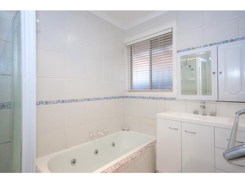 39 Dobell Avenue, Sunbury VIC 3429