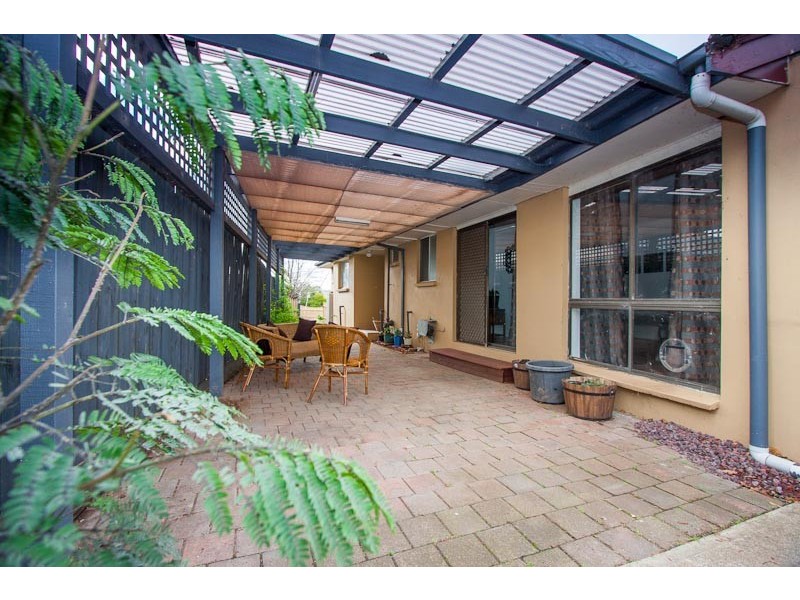 39 Dobell Avenue, Sunbury VIC 3429