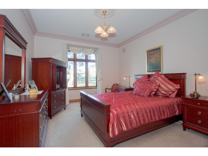 56 Stewarts Lane, Sunbury VIC 3429
