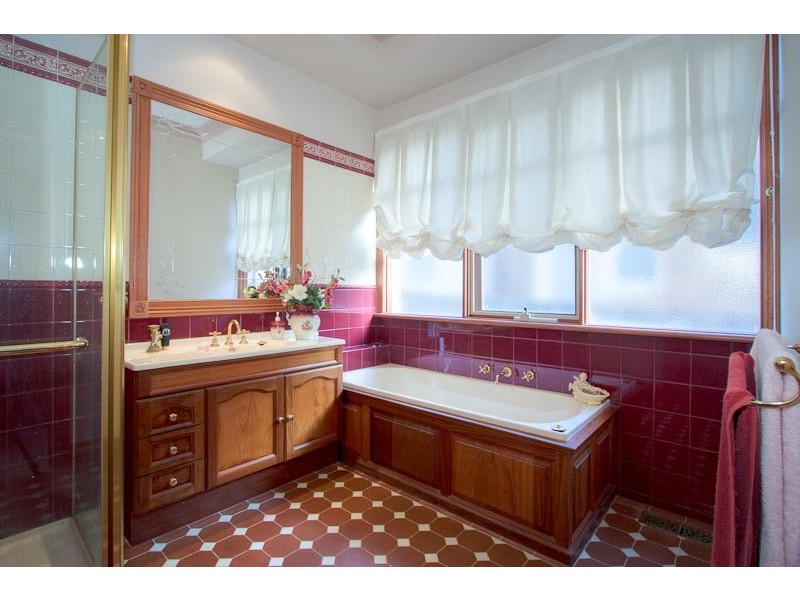 56 Stewarts Lane, Sunbury VIC 3429