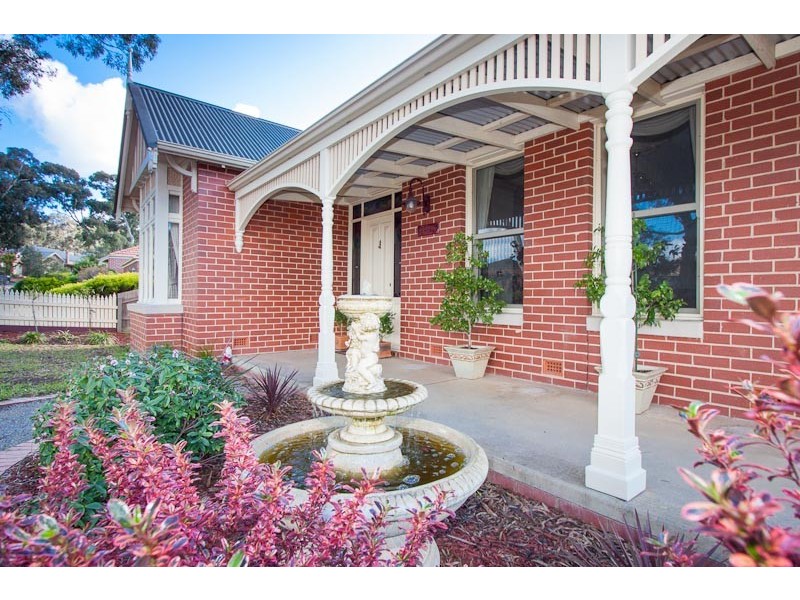56 Stewarts Lane, Sunbury VIC 3429
