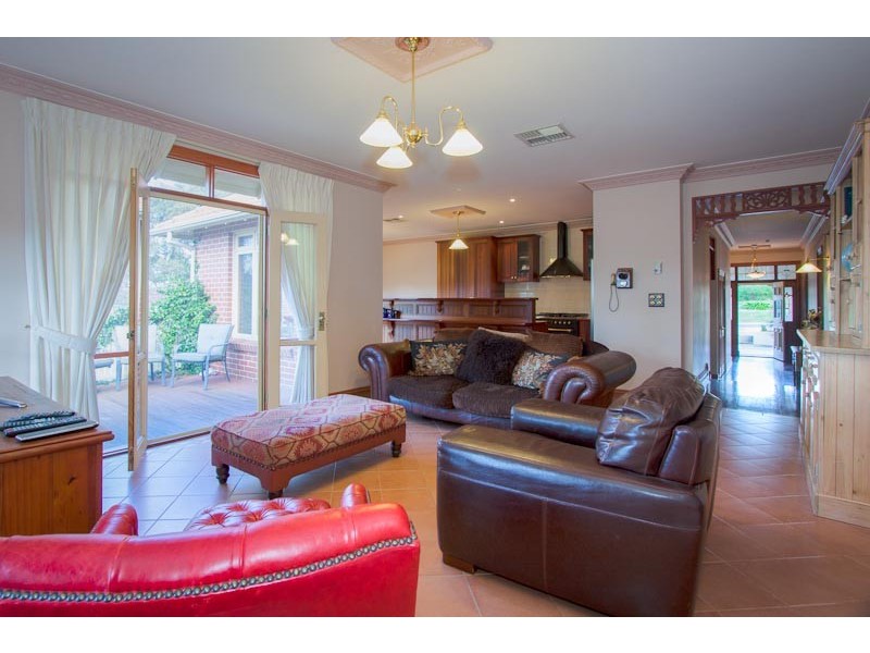 60 Stewarts Lane, Sunbury VIC 3429