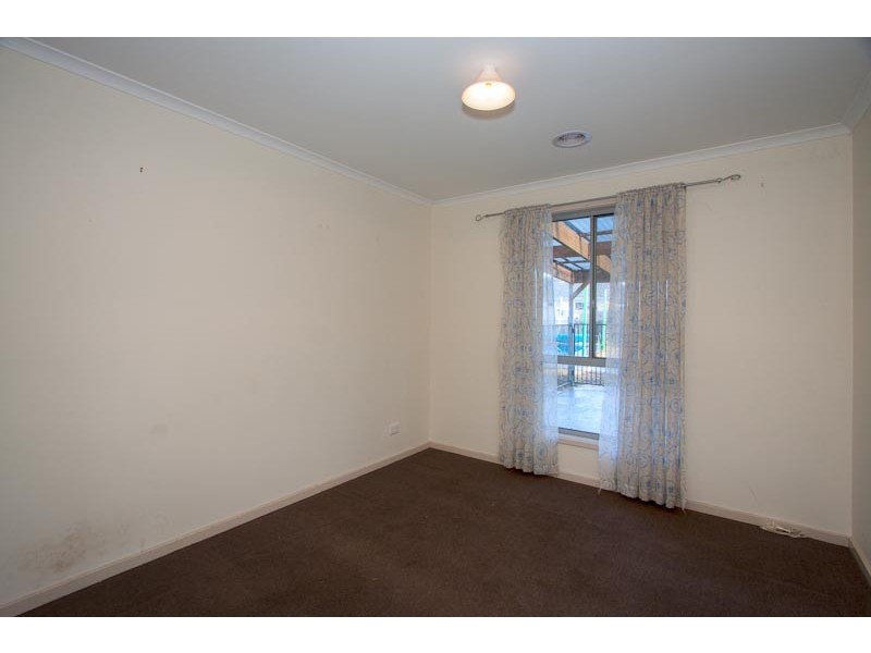 17 Francis Close, Romsey VIC 3434