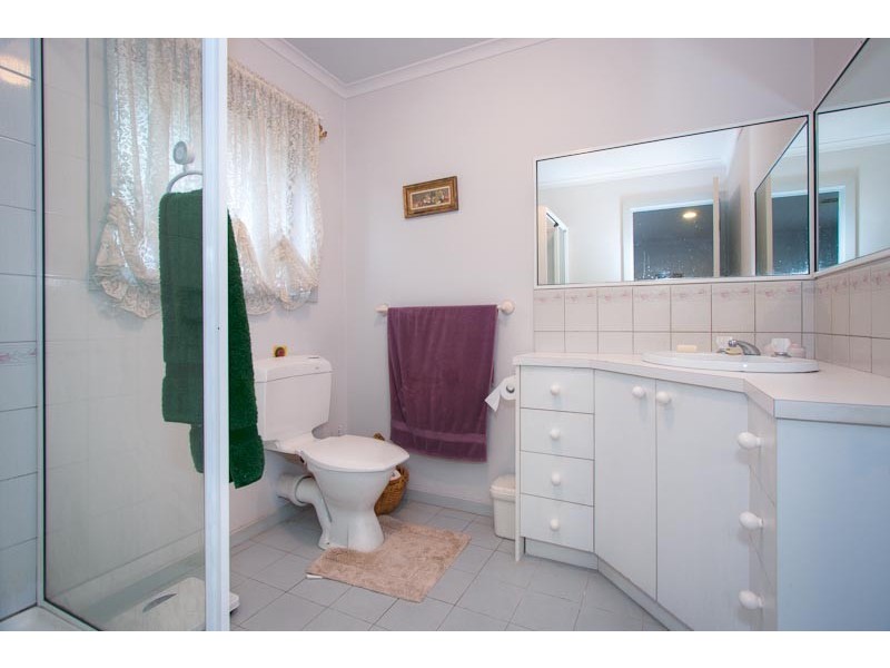 52 Olive Grove, Sunbury VIC 3429