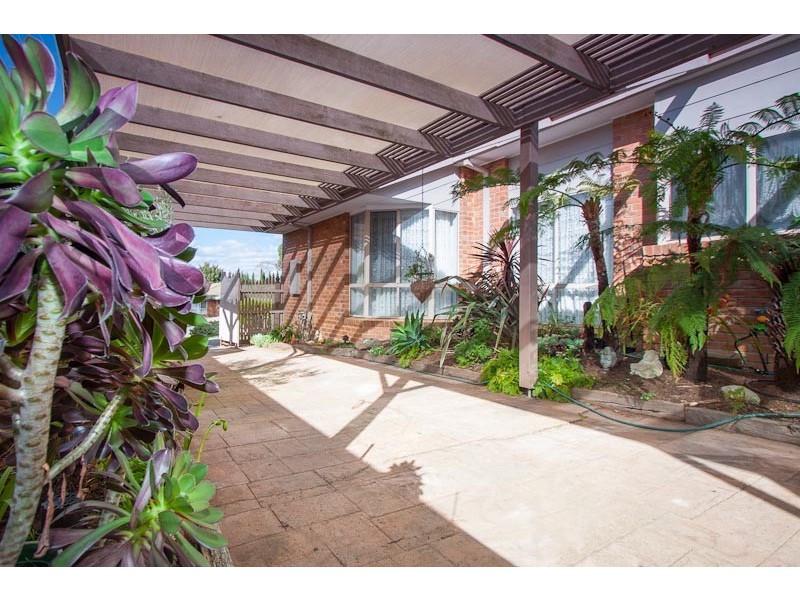 52 Olive Grove, Sunbury VIC 3429