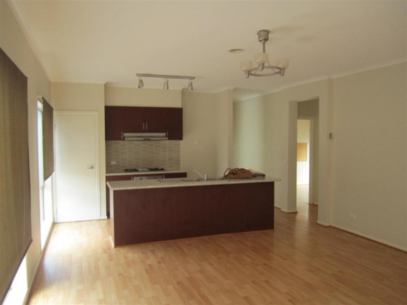 2 CLYDE COURT, Sunbury VIC 3429