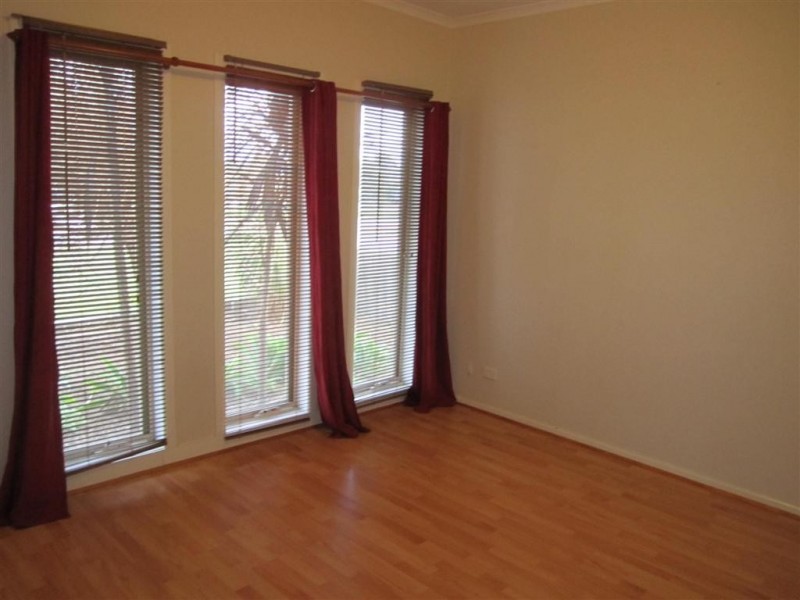 2 CLYDE COURT, Sunbury VIC 3429