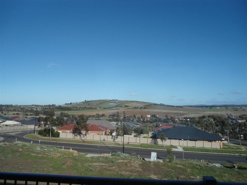 18 The Mews, Sunbury VIC 3429