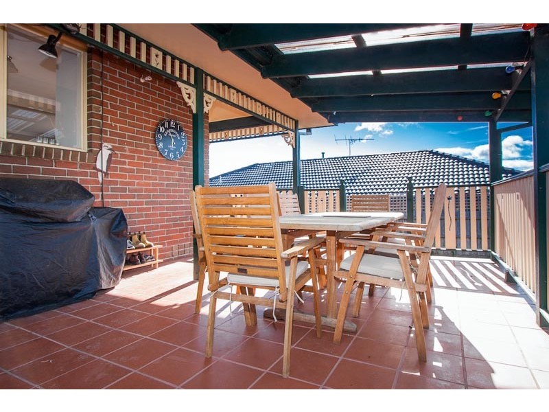 21 Lawrence Avenue, Sunbury VIC 3429