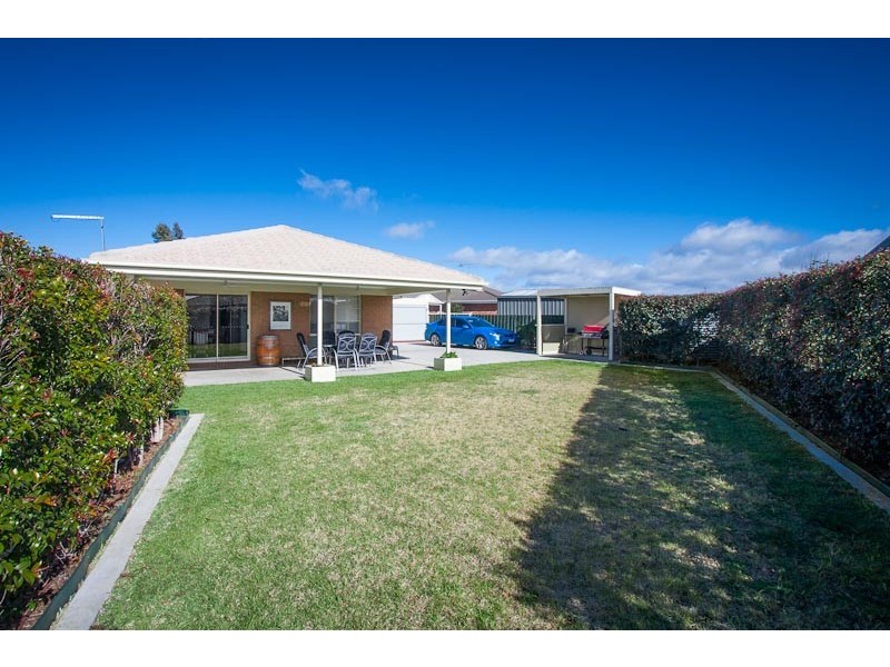 34 Reghon Drive, Sunbury VIC 3429