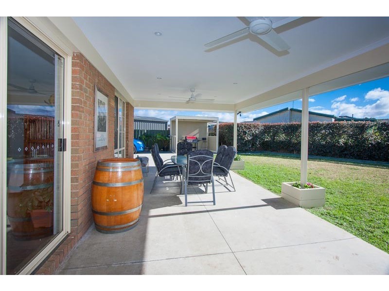34 Reghon Drive, Sunbury VIC 3429
