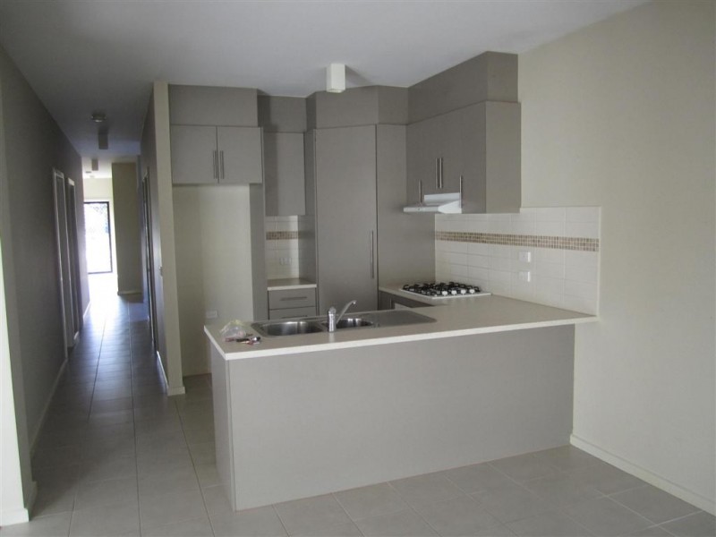 1/219 GAP ROAD, Sunbury VIC 3429