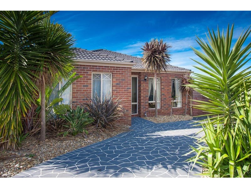 10 Marsh Crescent, Sunbury VIC 3429