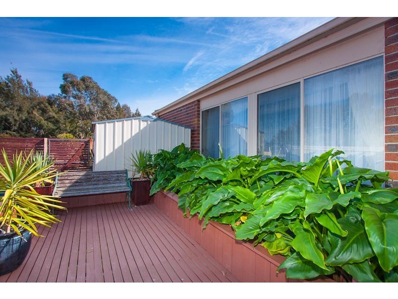 10 Marsh Crescent, Sunbury VIC 3429