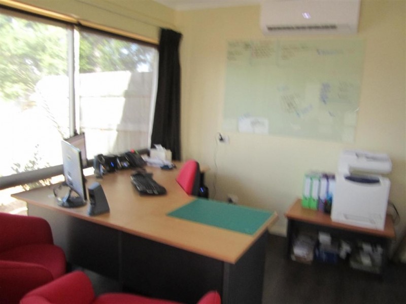 2 REES ROAD, Sunbury VIC 3429