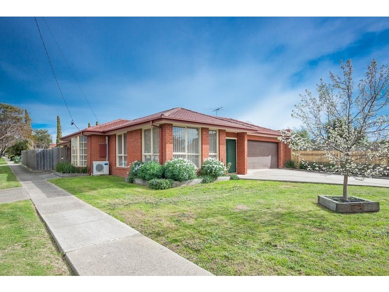 61 Welcome Road, Diggers Rest VIC 3427