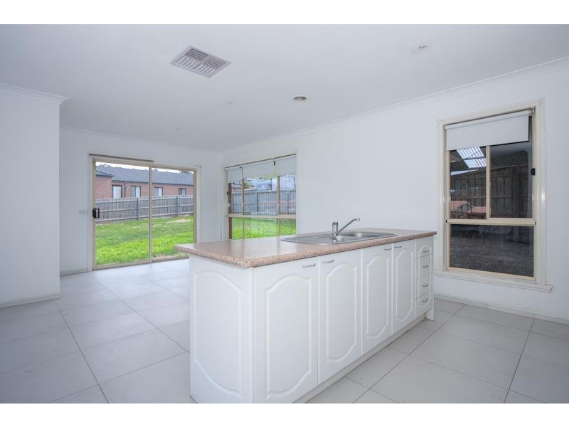 86 Fullwood Drive, Sunbury VIC 3429