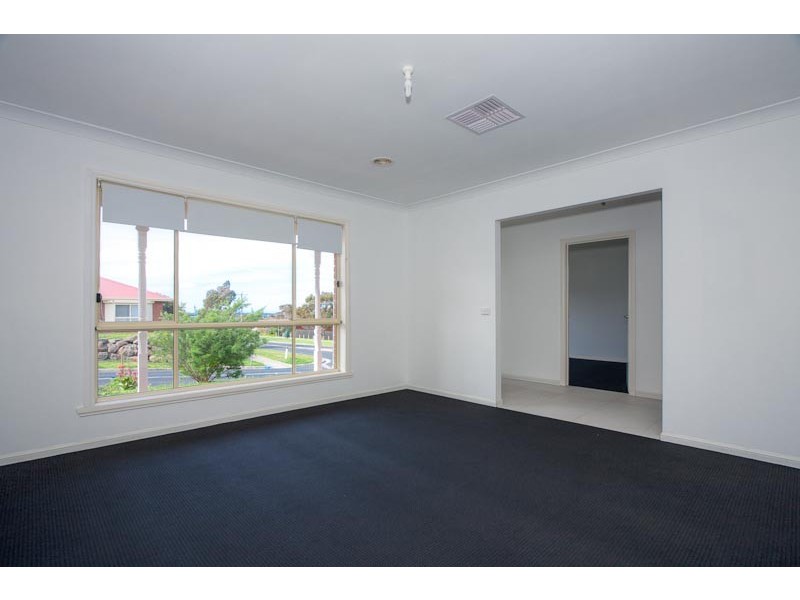 86 Fullwood Drive, Sunbury VIC 3429