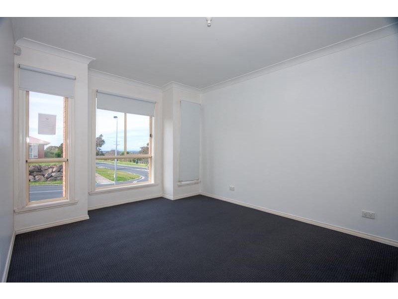 86 Fullwood Drive, Sunbury VIC 3429