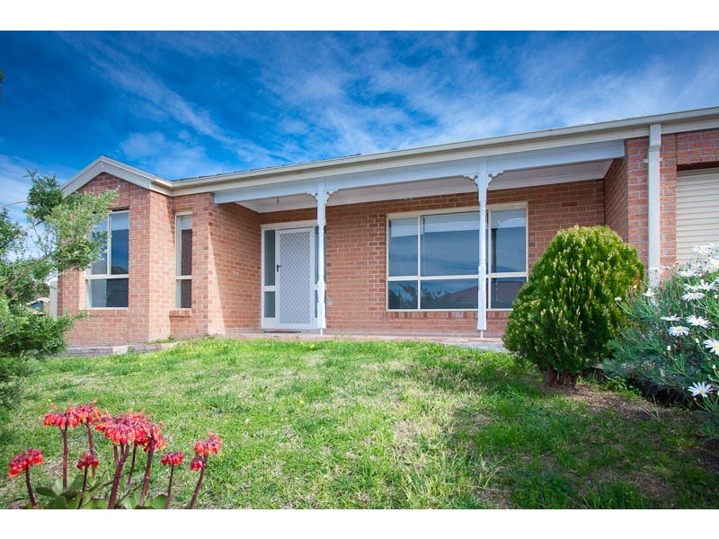 86 Fullwood Drive, Sunbury VIC 3429