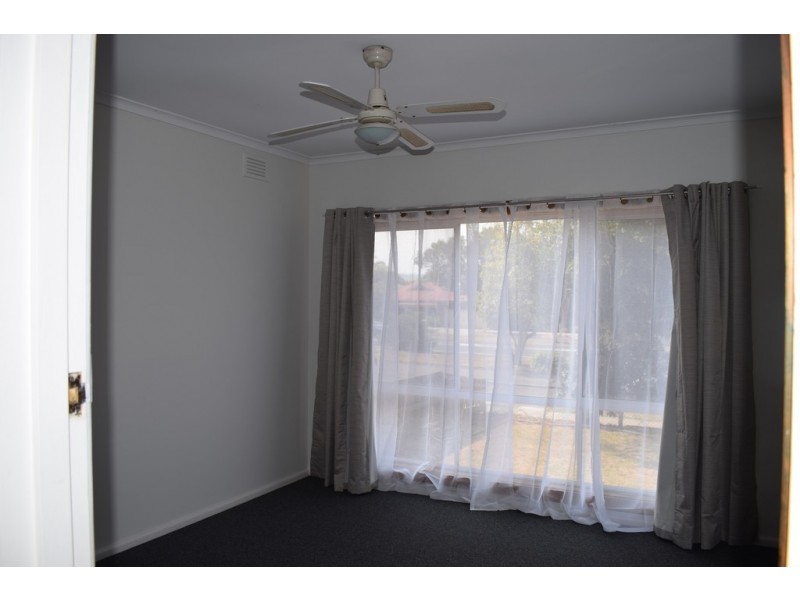 73 GAP ROAD, Sunbury VIC 3429