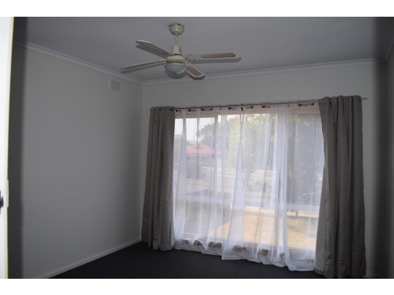 73 GAP ROAD, Sunbury VIC 3429