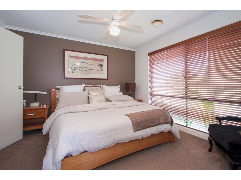 8 Streeton Court, Sunbury VIC 3429