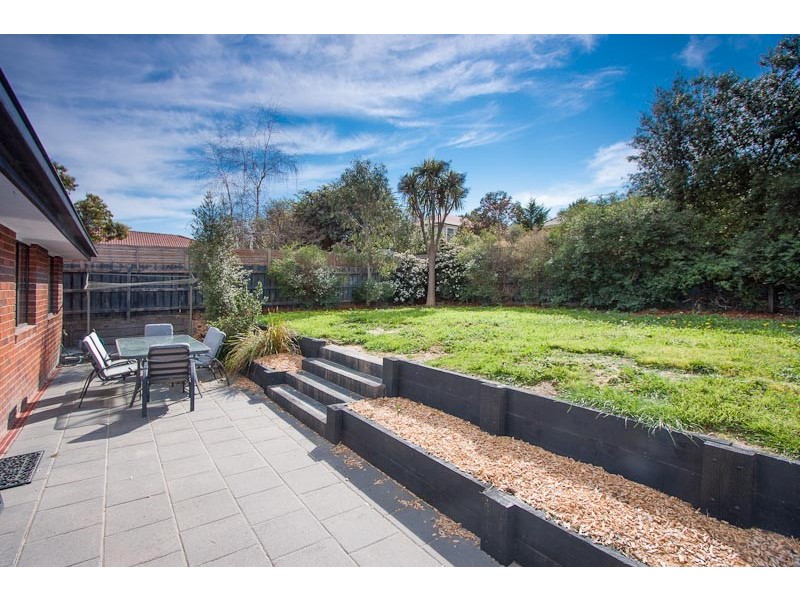 8 Streeton Court, Sunbury VIC 3429