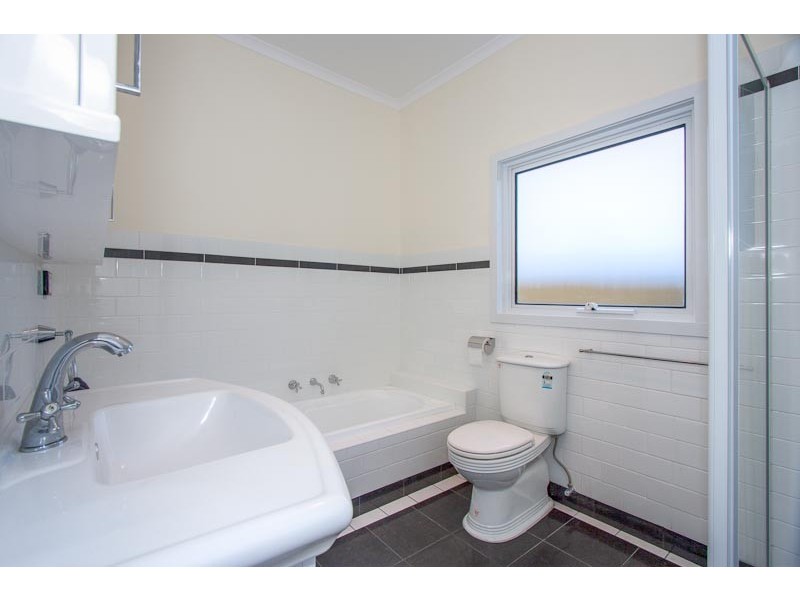 185 O’Shanassy Street, Sunbury VIC 3429